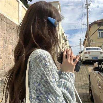 海边的白房子